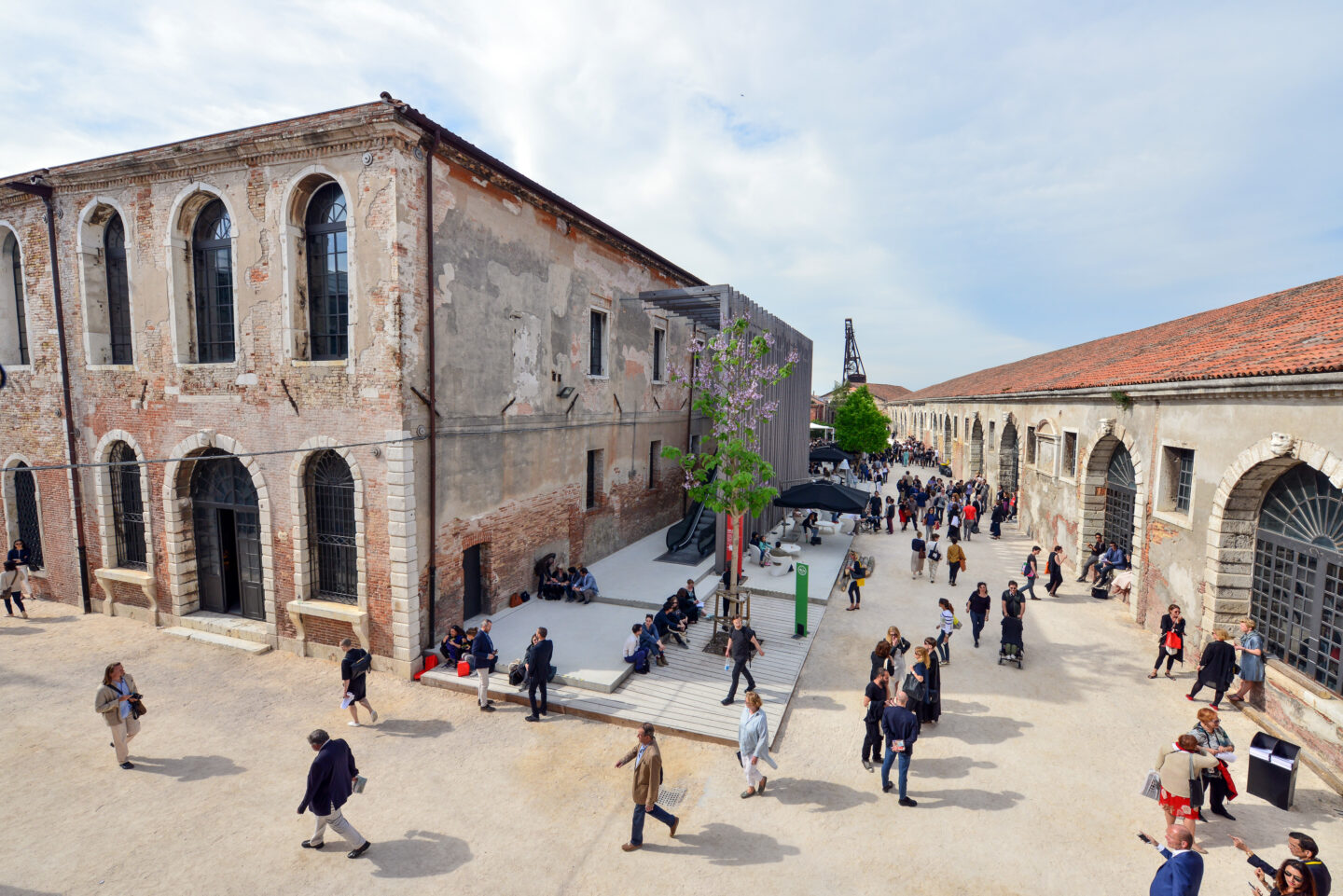 Architekturbiennale in Venedig - Wie werden wir zusammen leben? How will we live together?