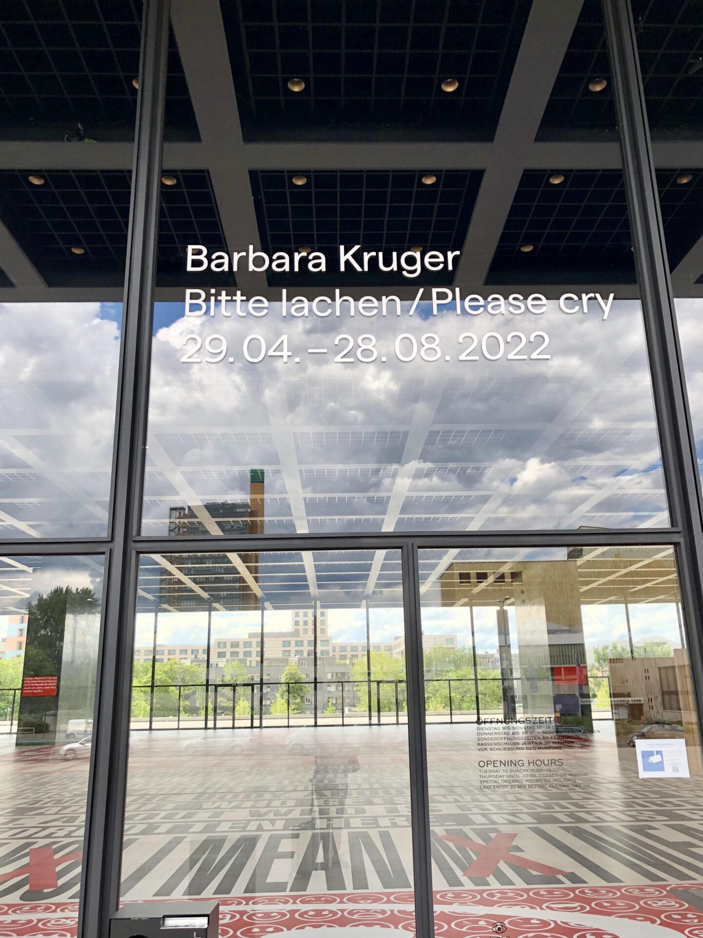 Barbara Kruger in Berlin und Venedig, Biennale, Neue Nationalgalerie, Textkunst, Konzeptkunst