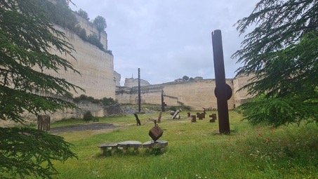 Himmelhoch und abgrundtief – Paradisos Skulpturenpark in Matera