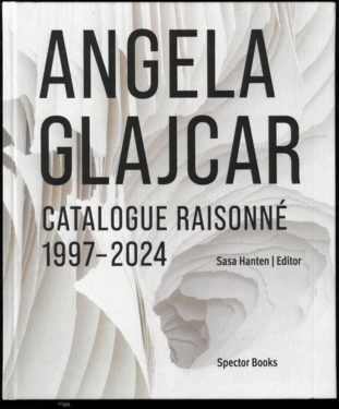 Im Innern des Papiers – Skulpturen von Angela Glajcar | Art Matters