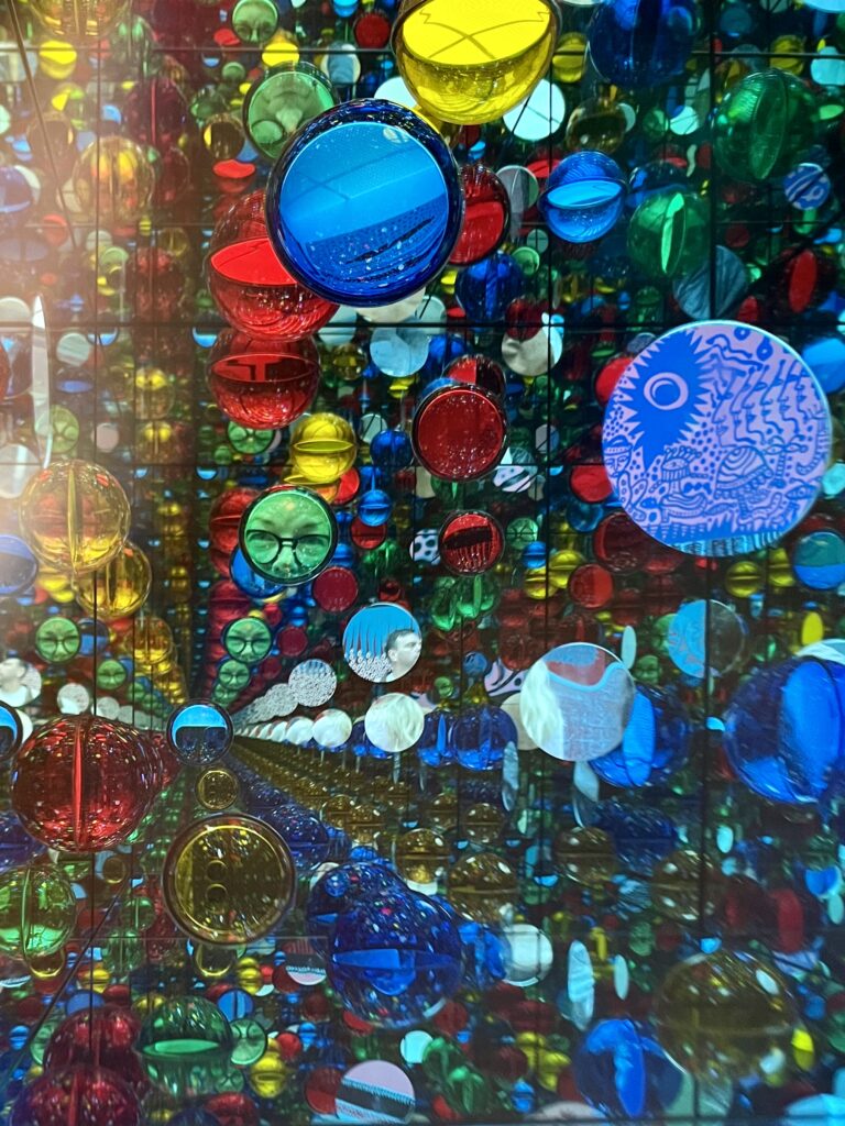 Yayoi Kusama: Punkte die nie aufhören | Was kann Kunst Yayoi Kusama: Punkte die nie aufhören | Was kann Kunst