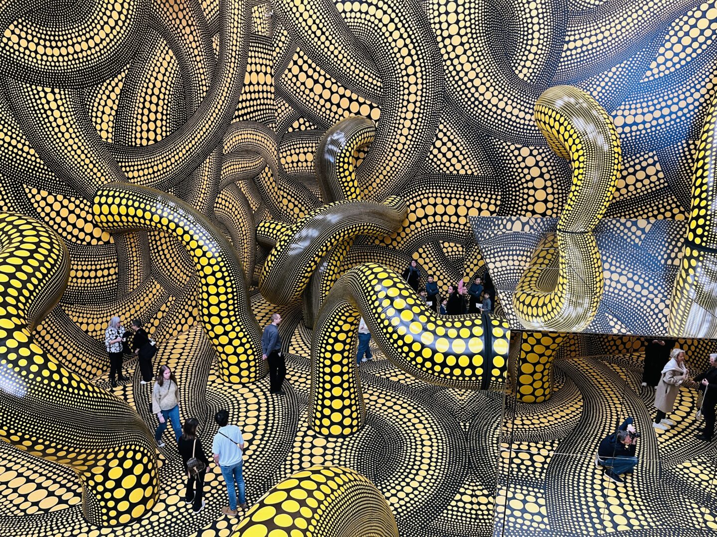 Yayoi Kusama: Punkte die nie aufhören | Was kann Kunst Infinity-Mirror-Room, Yayoi Kusama: Punkte die nie aufhören: